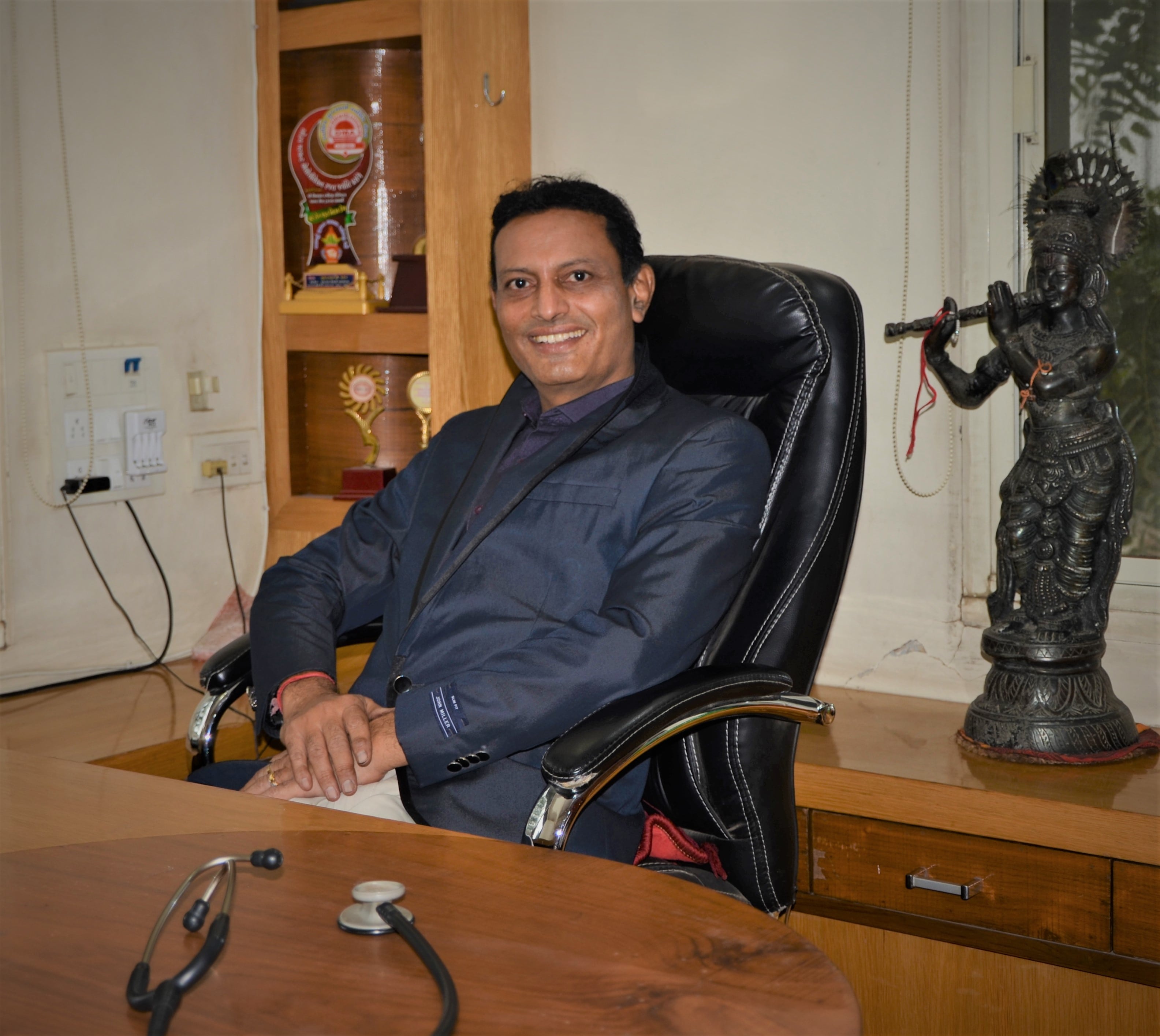 Dr. Nilesh Trivedi